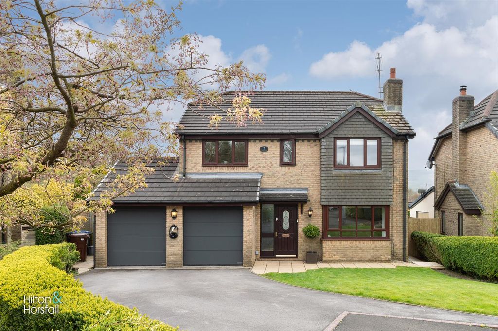 Property photo 1 of 24 Applecross Drive