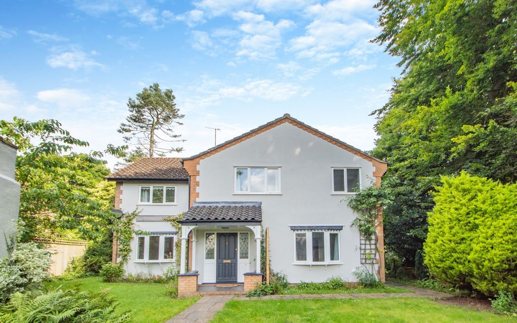 Property photo 1 of 13 33 South Avenue