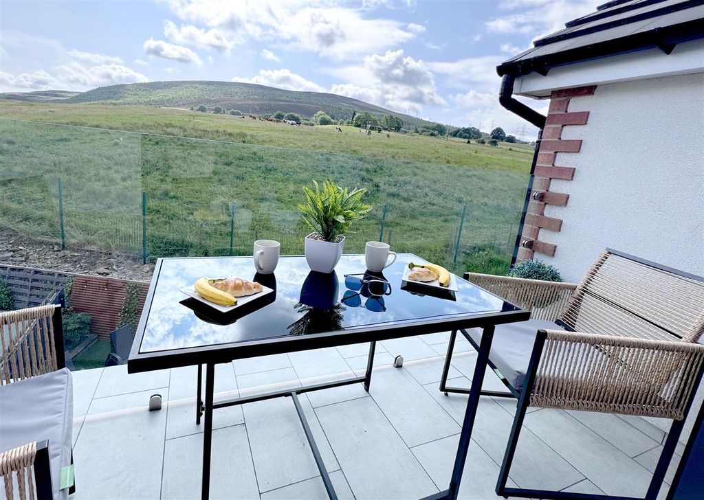 Property photo 3 of 48 Bedroom1_Balcony_2.Jpg