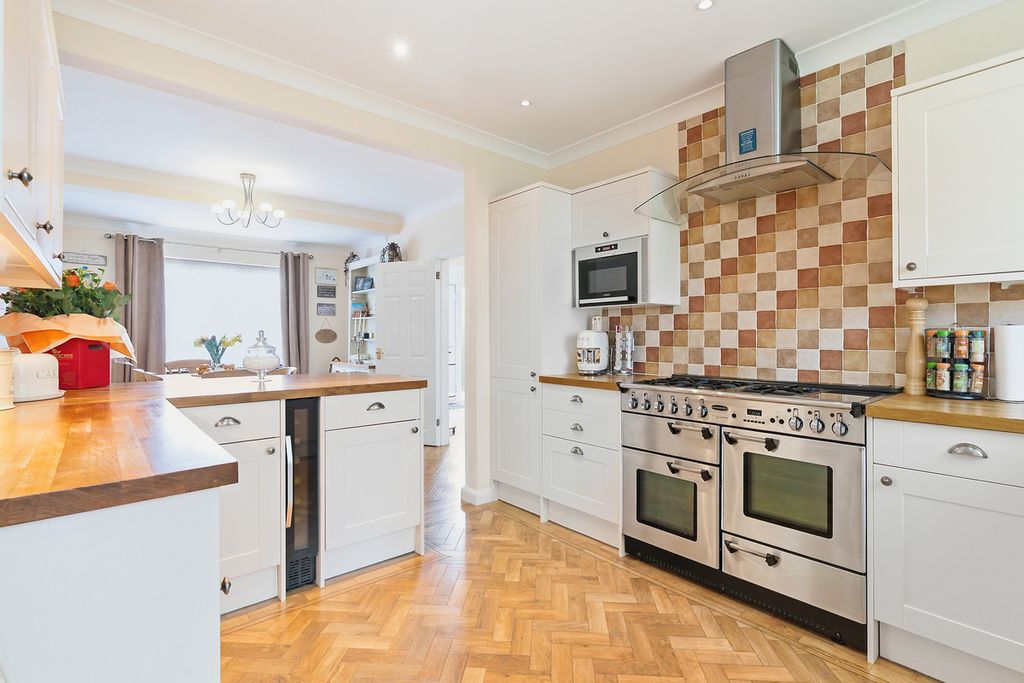 Additional image 12 of 4 bed semi-detached house for saleRaleigh Way, Feltham TW13
