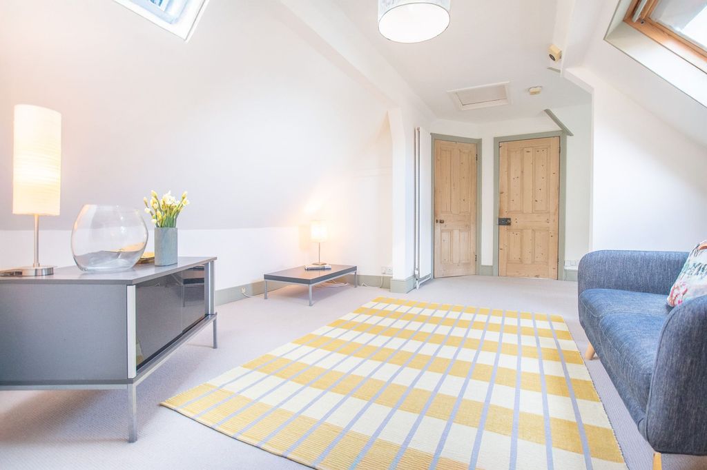 Property photo 3 of 21 Lounge Reverse