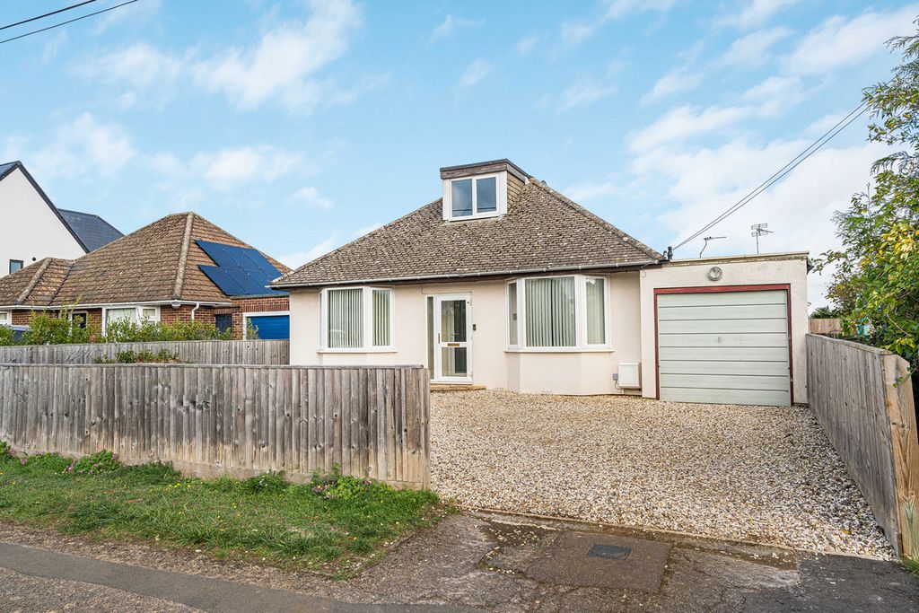 Property photo 1 of 28