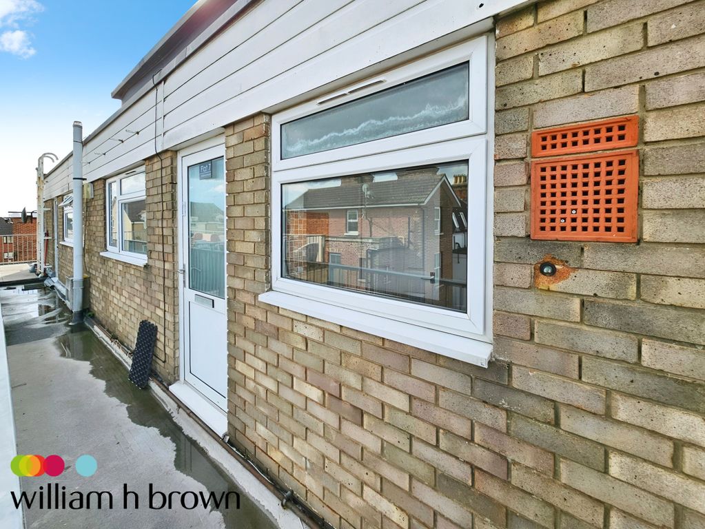 Property photo 1 of 8 Image