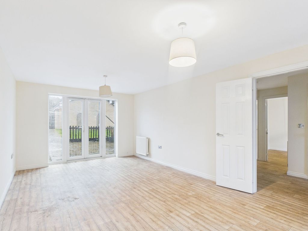 Property photo 3 of 21