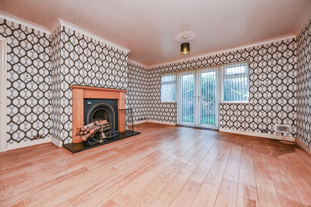 Property photo 2 of 16 Pbox-Img.Jpg