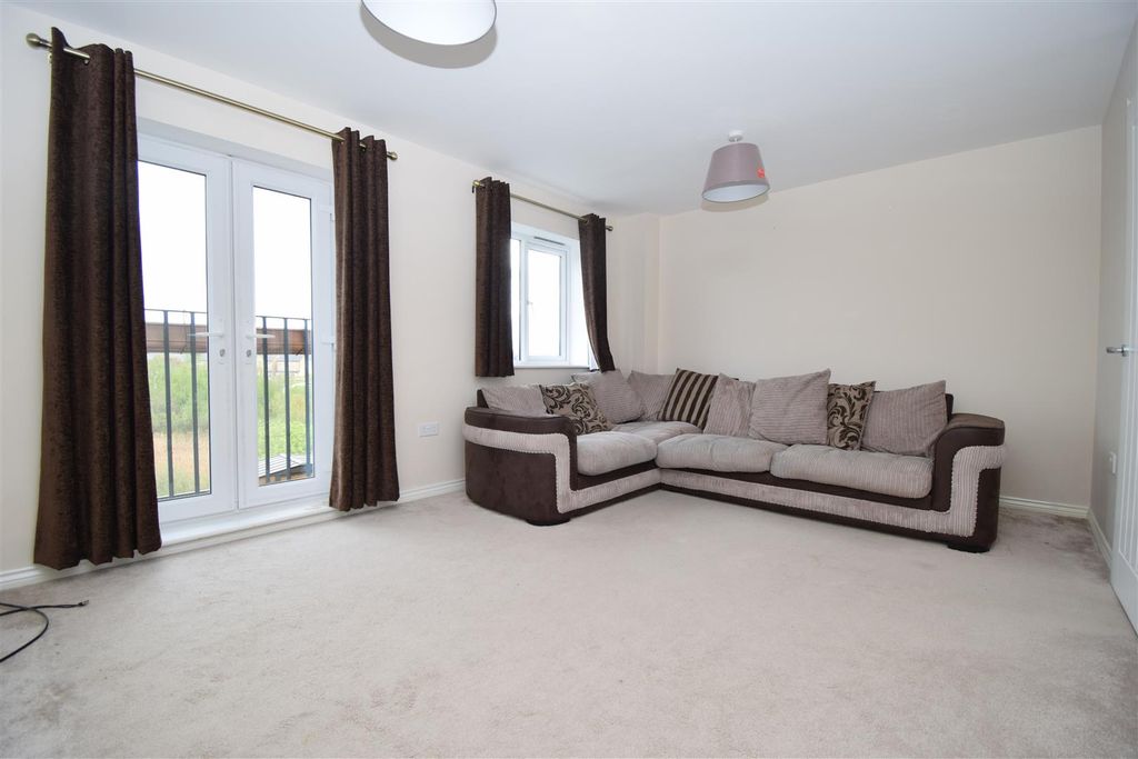 Property photo 2 of 23 Bedroom Two