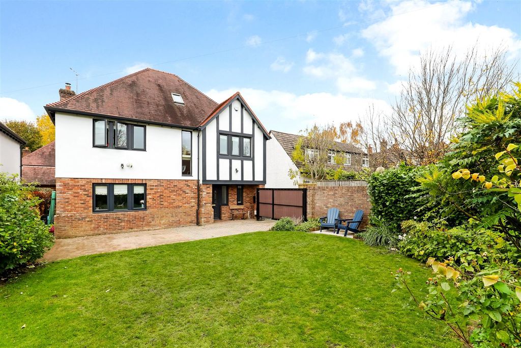 Property photo 1 of 25