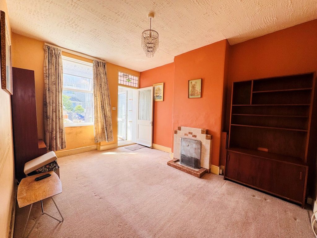 Property photo 2 of 10 Picture No. 04