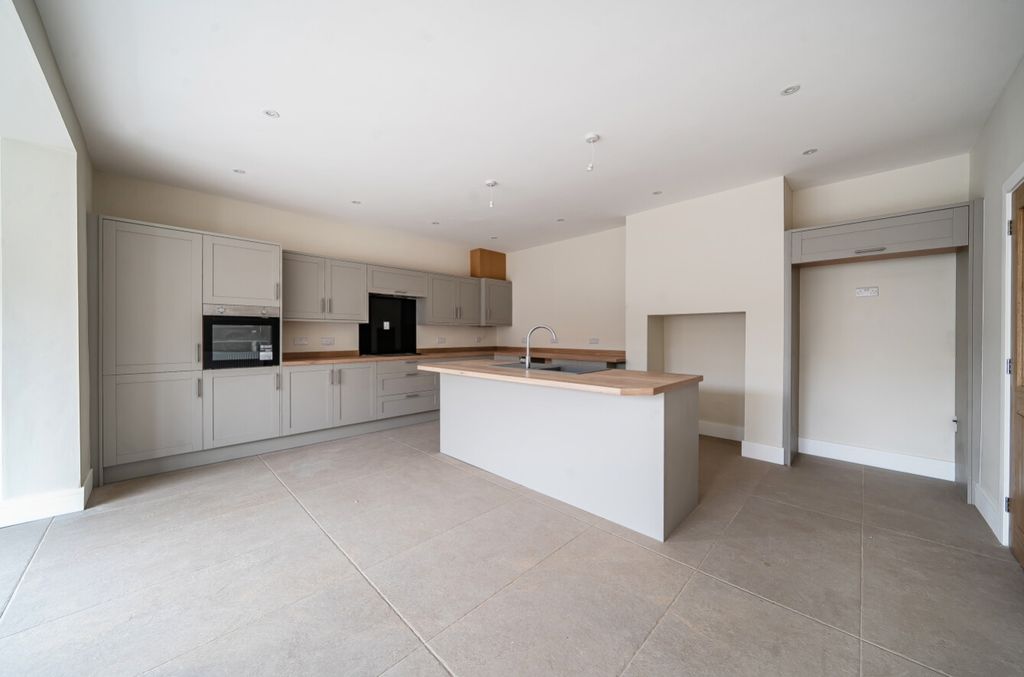 Additional image 4 of 3 bed detached bungalow for saleNewark Road, North Hykeham, Lincoln, Lincolnshire LN6