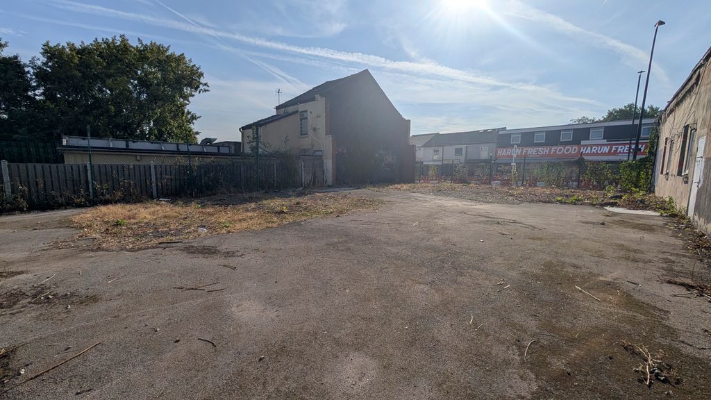 Property photo 3 of 6