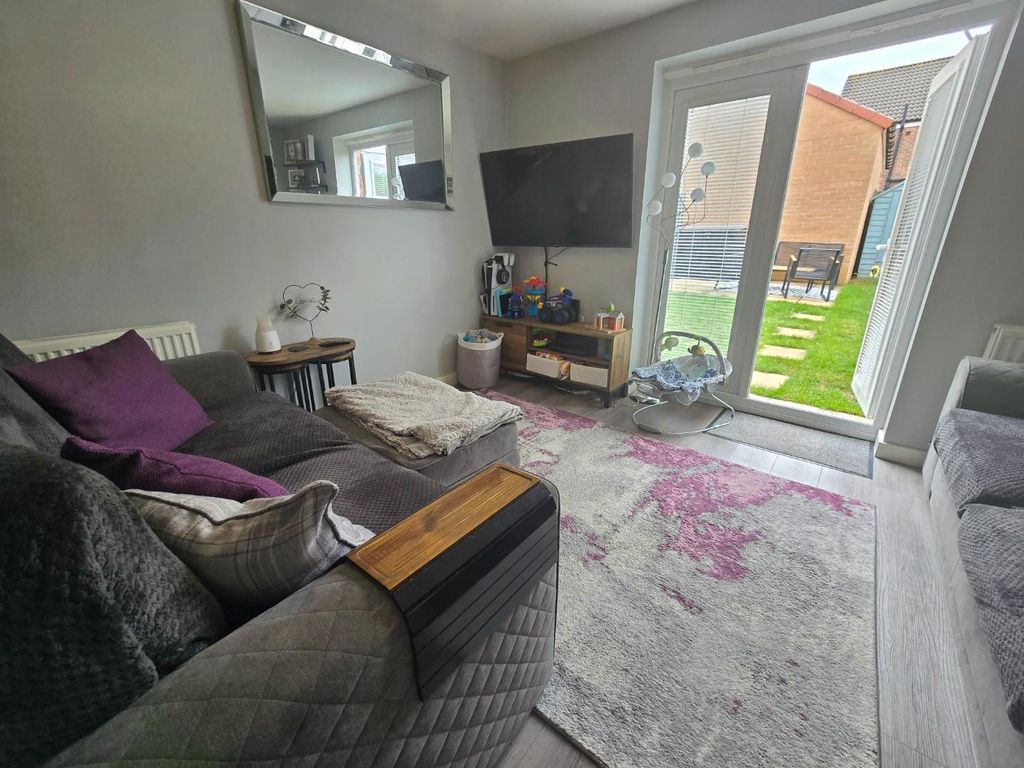 Property photo 3 of 12