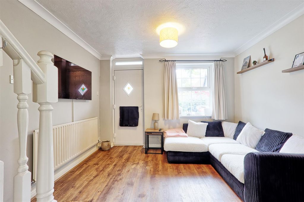 Property photo 3 of 13 Img_0212_3_4_Easyhdr-Interior3.Jpg
