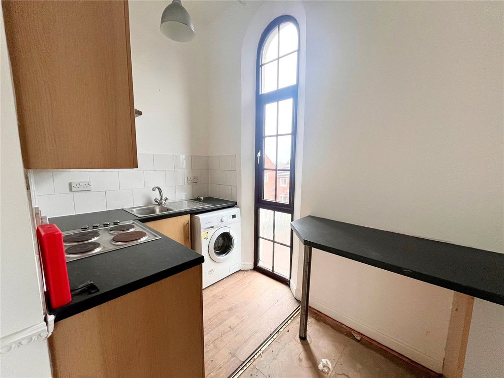 Property photo 2 of 16 Kitchen