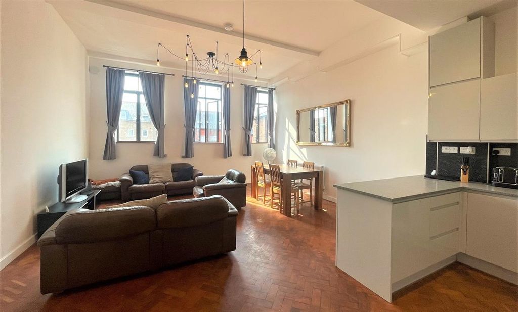 Property photo 3 of 9 Image