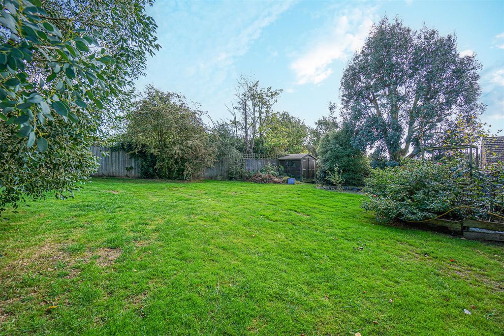 Property photo 3 of 28 Lower Glen  (13)_Alto.Jpg