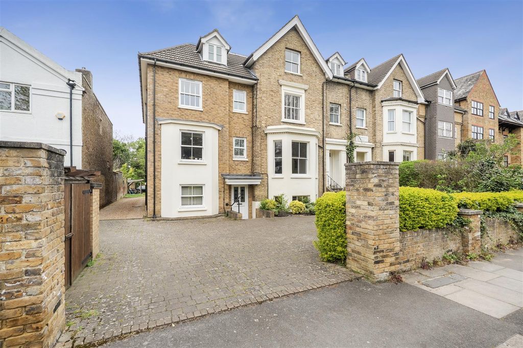 Property photo 1 of 14 1429625-15-69Df7009Bea65.Jpg