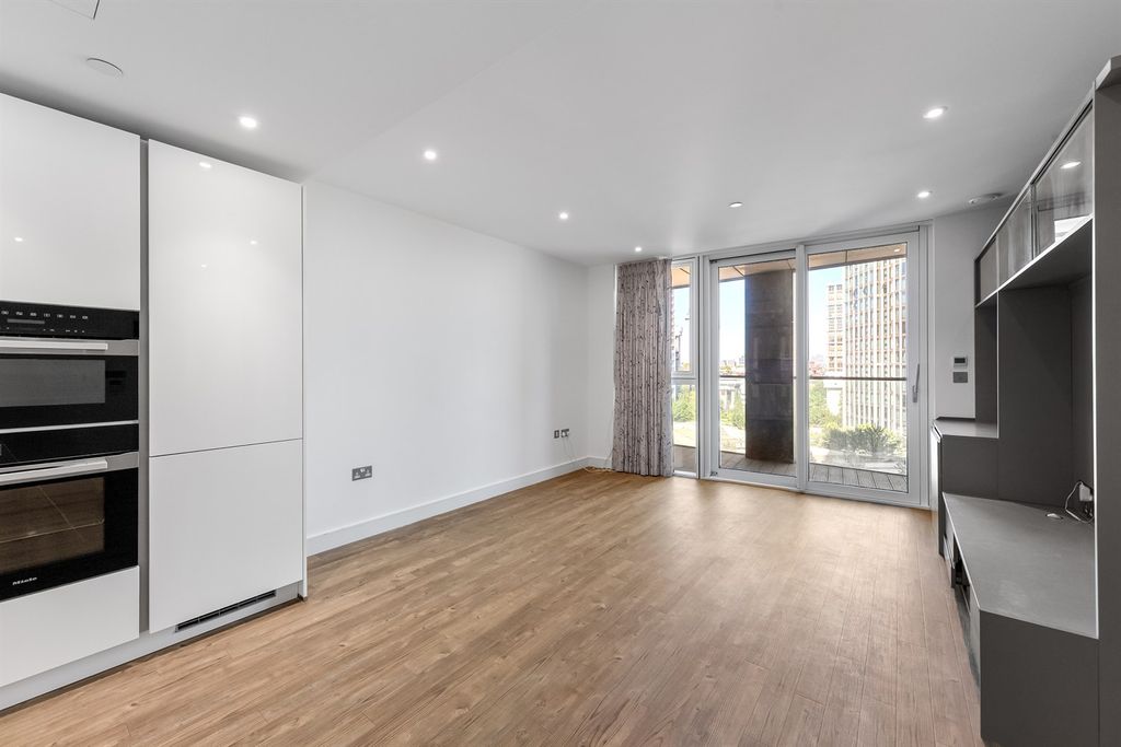 Property photo 1 of 12 (Main)