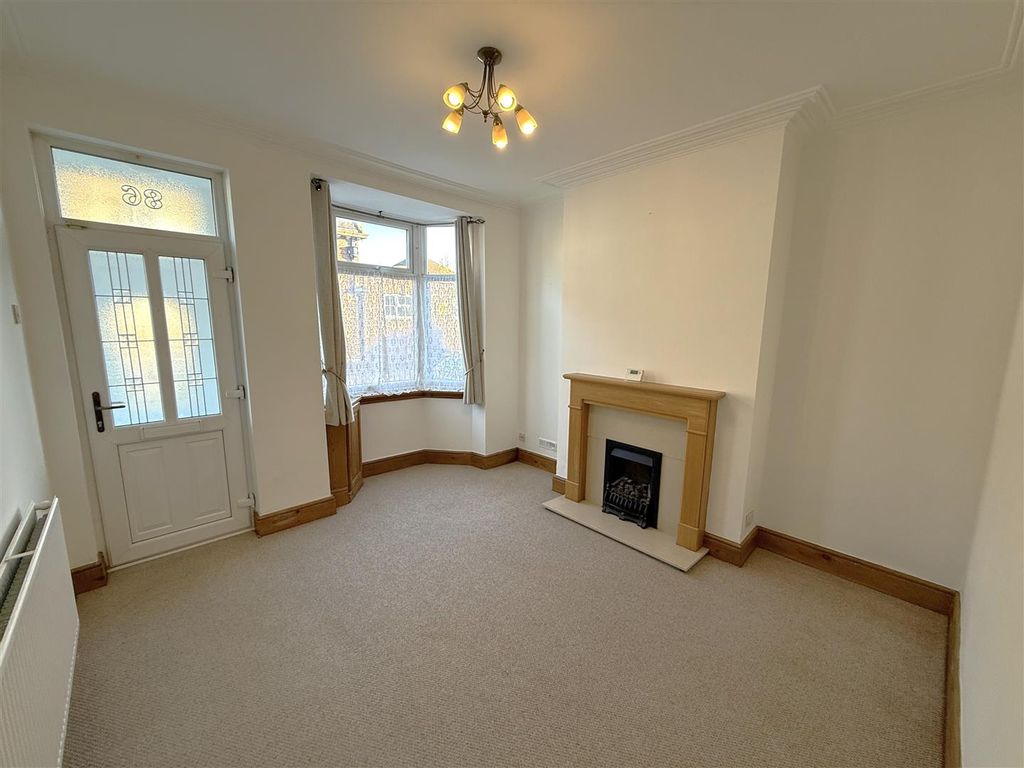 Property photo 3 of 17 Living Room A.Jpg