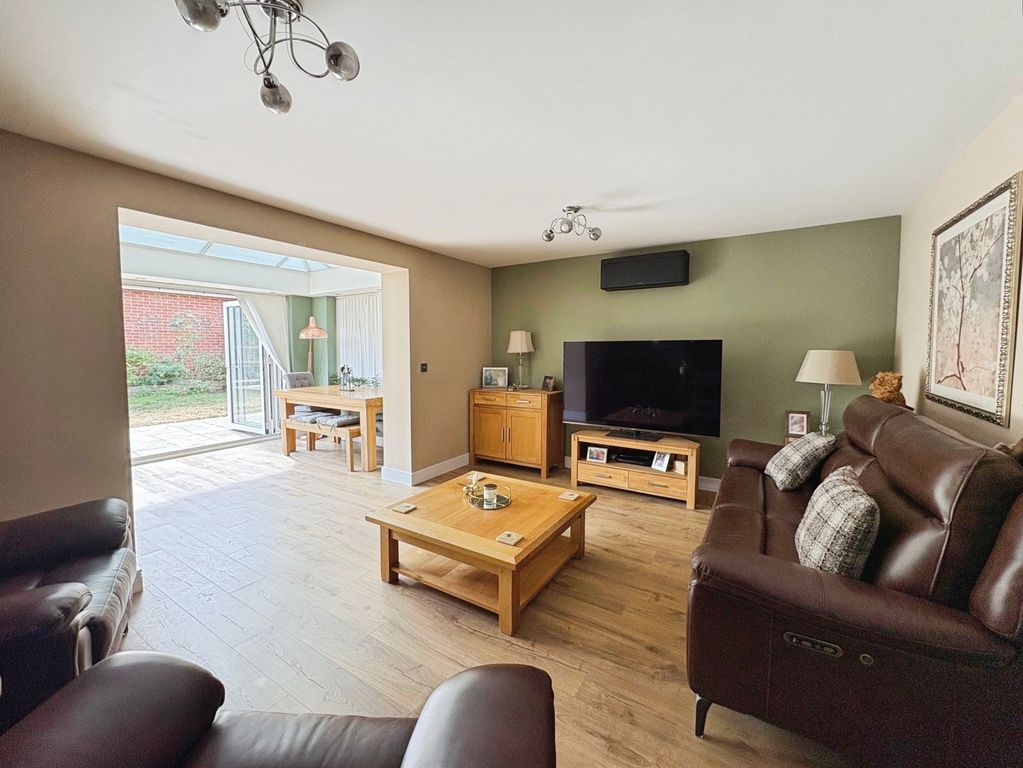 Property photo 3 of 17 Pbox-Img.Jpg