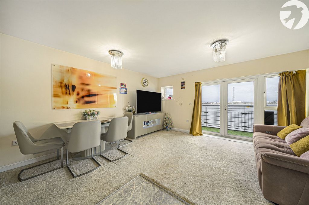 Property photo 2 of 25 Lounge/Dining Area