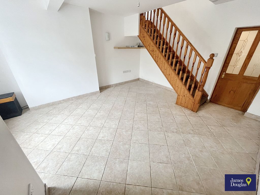 Property photo 3 of 20 Livdin3