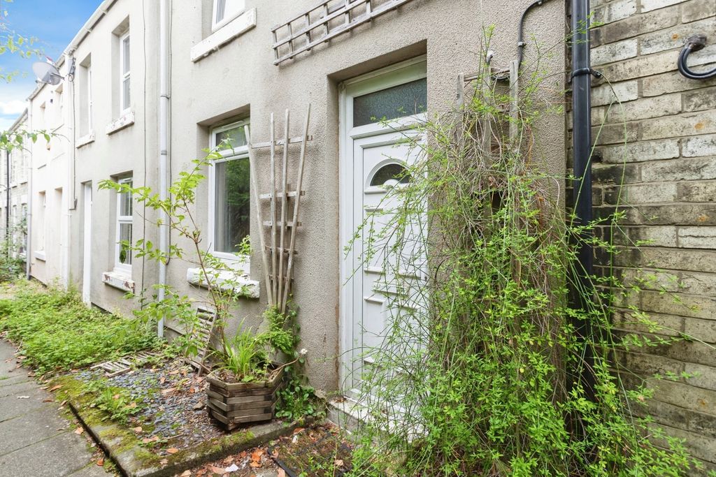 Property photo 1 of 17 Photo