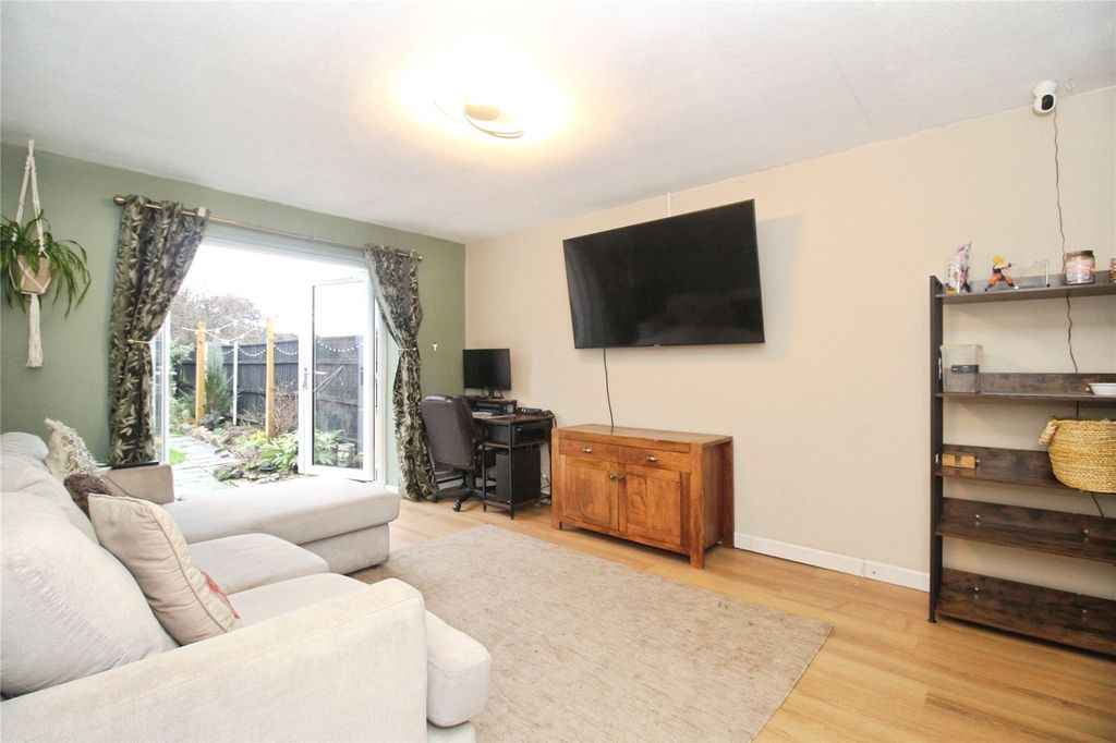 Property photo 2 of 10 Lounge