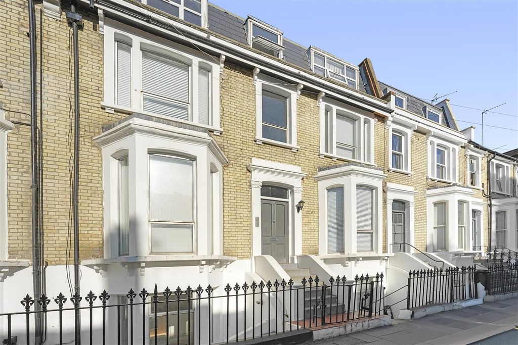 Property photo 1 of 5 Earls External Big.Jpg