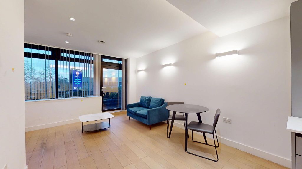 Property photo 1 of 13 Living Room