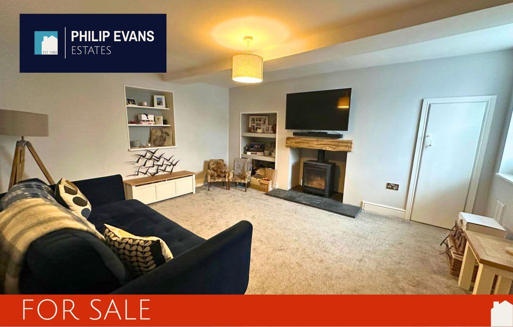 Property photo 2 of 20