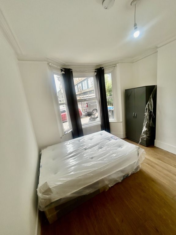 Property photo 1 of 4 En-Suite Double Bedroom To Let In West Croydon (Available 1st August)