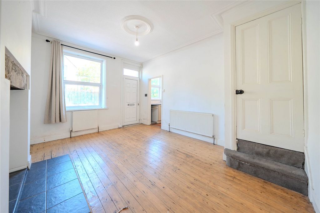 Property photo 2 of 7 Picture No. 04