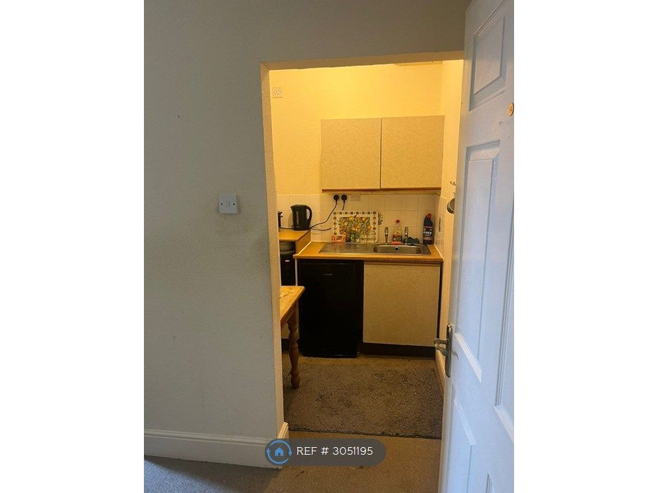 Property photo 1 of 3
