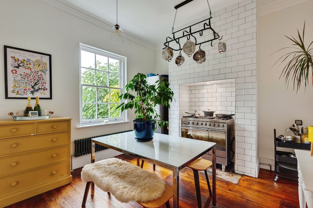 Property photo 3 of 31 Pbox-Img.Jpg