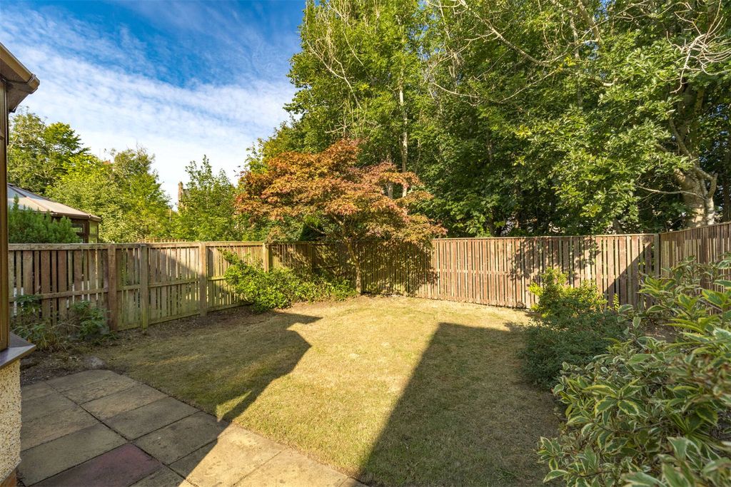 Property photo 2 of 20 Picture No. 15
