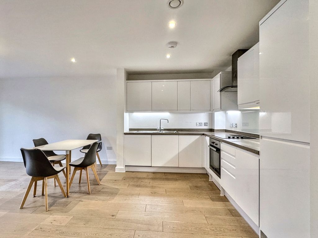 Property photo 3 of 14 Img_7454