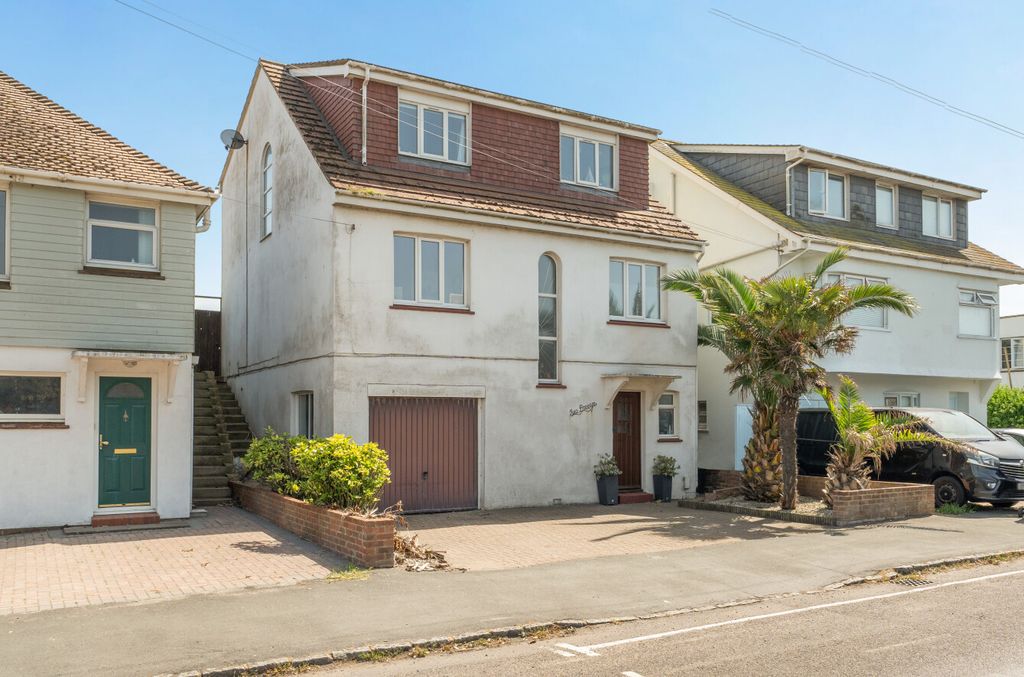 4 bed detached house for saleBrighton Road, Lancing, West Sussex BN15