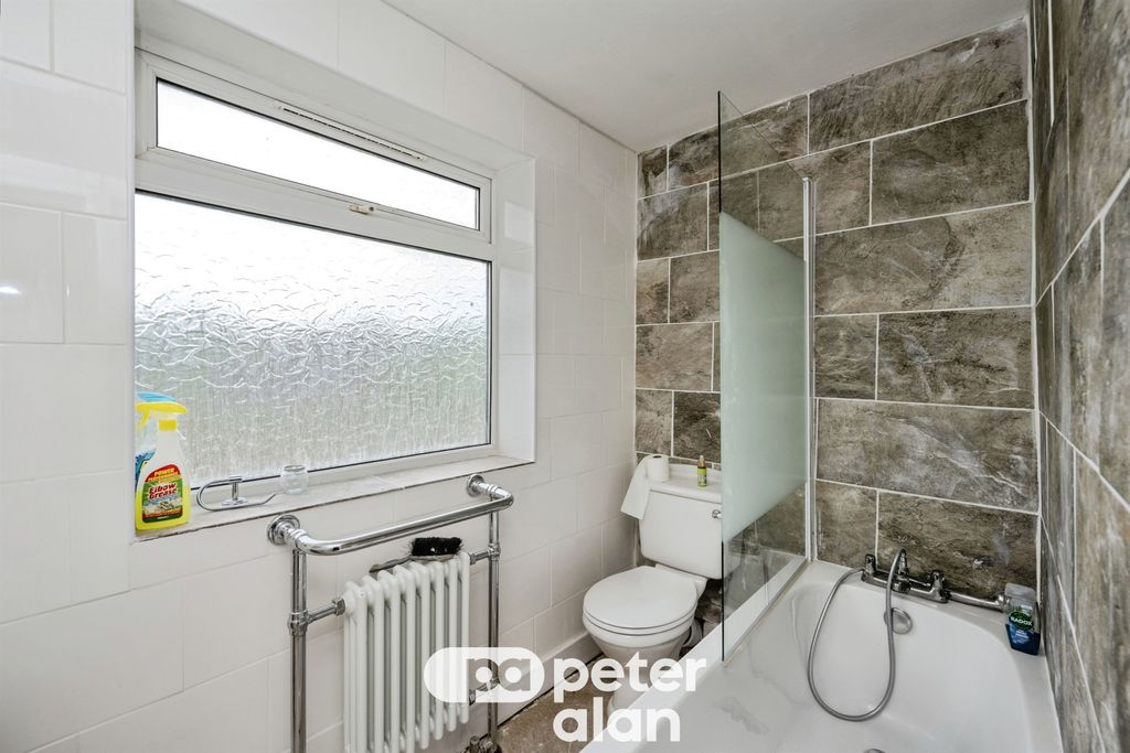 Property photo 3 of 21