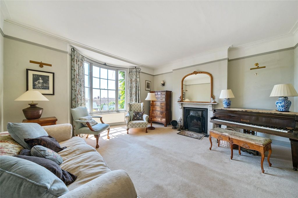 Property photo 3 of 50 Sitting Room