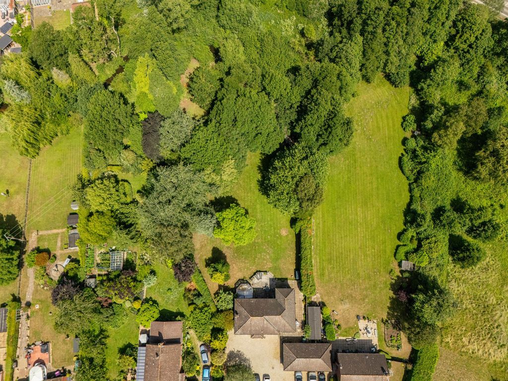 Property photo 2 of 30