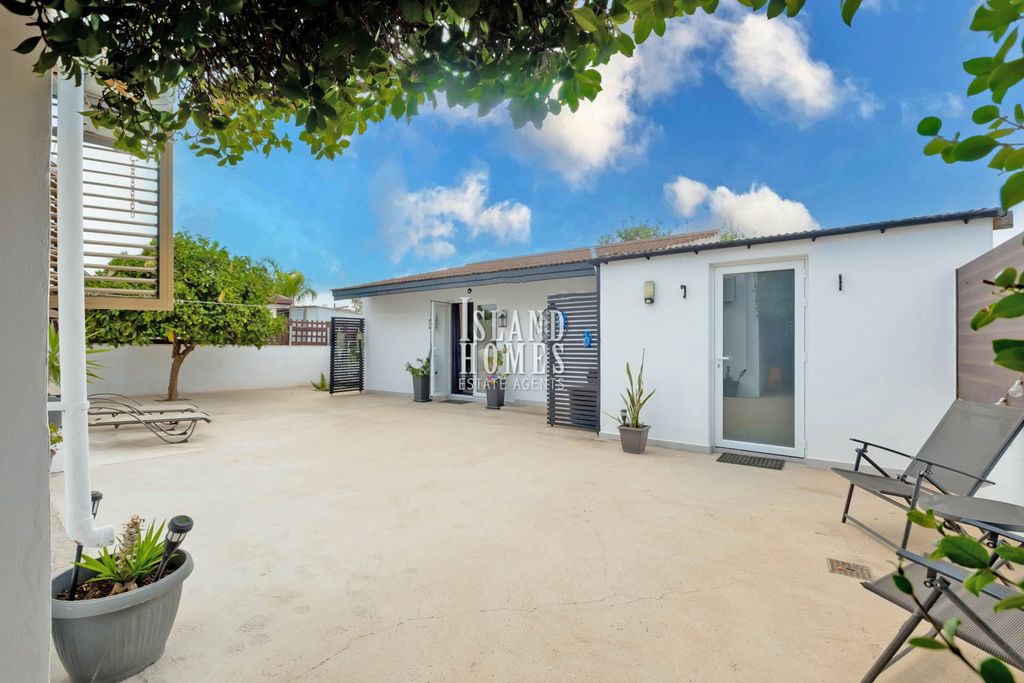 Property photo 3 of 36