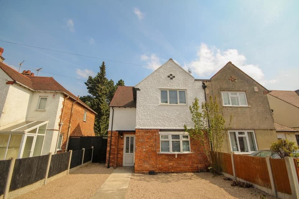 Property photo 1 of 9 1. Rowditch - Front