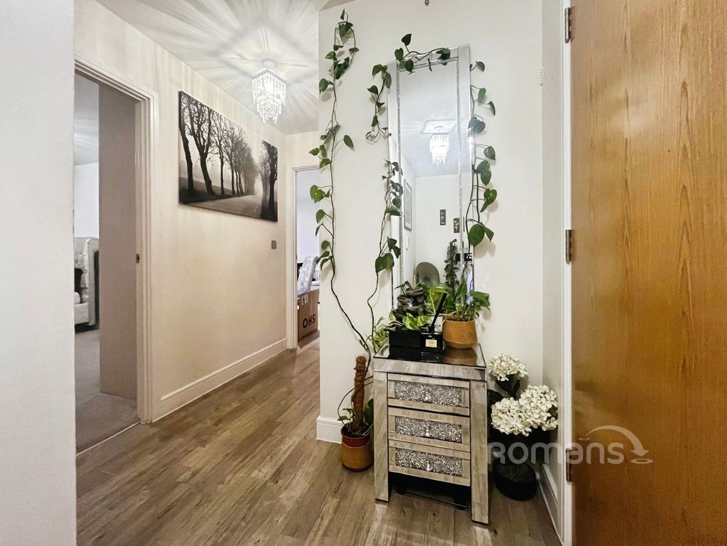 Property photo 2 of 11 Pbox-Img.Jpg