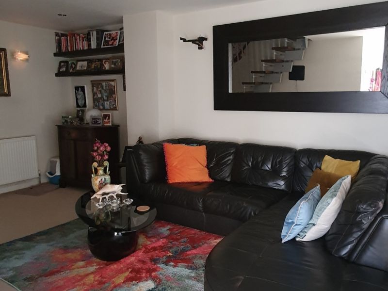 Property photo 3 of 4