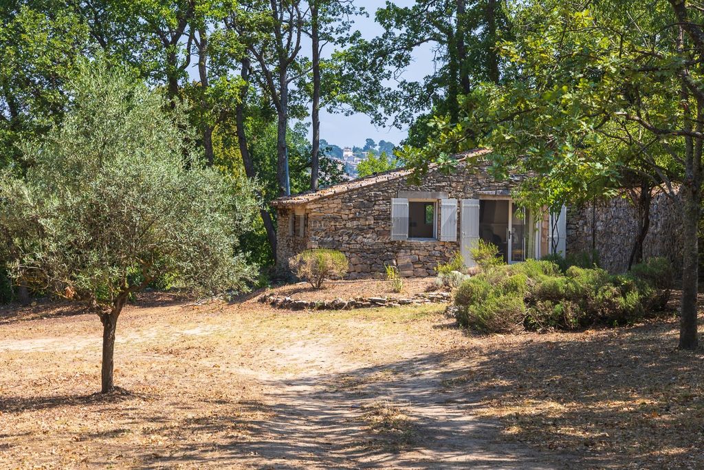 Property photo 1 of 15 House