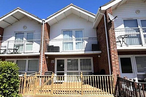 Property photo 1 of 11 Two Storey 3 Bed Villa For Rent