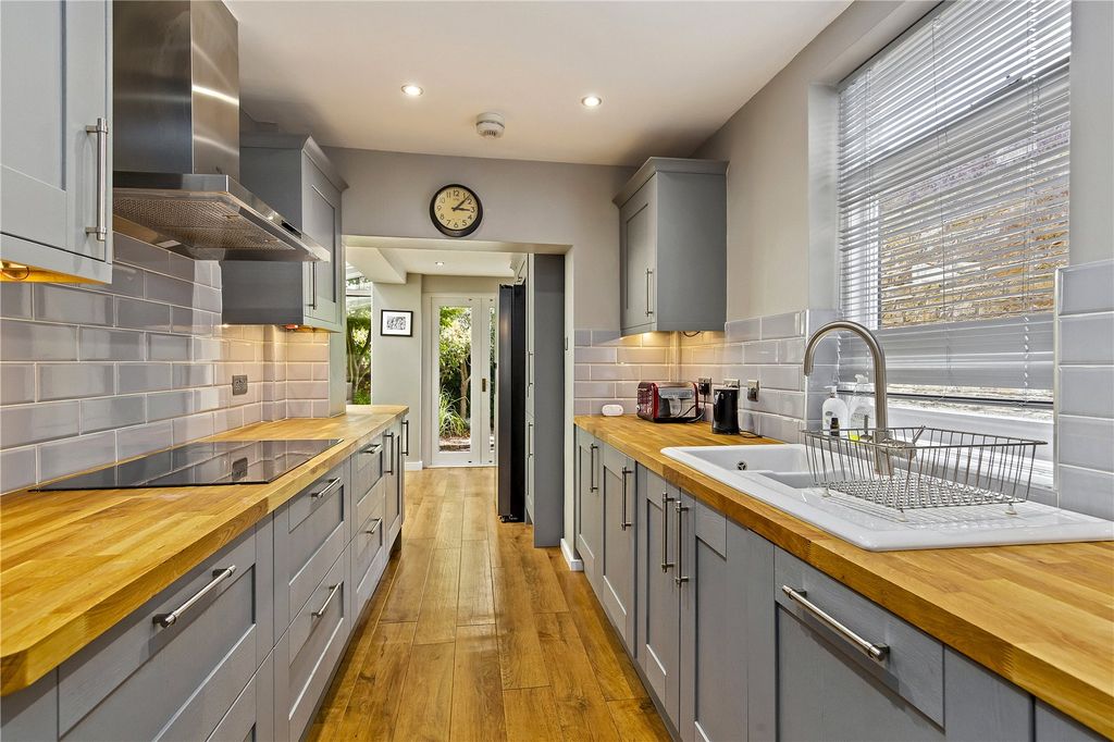 Property photo 2 of 15 Picture No. 08