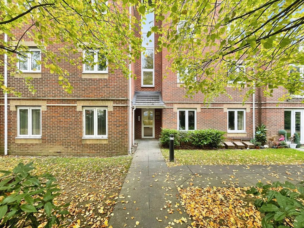 Property photo 1 of 11