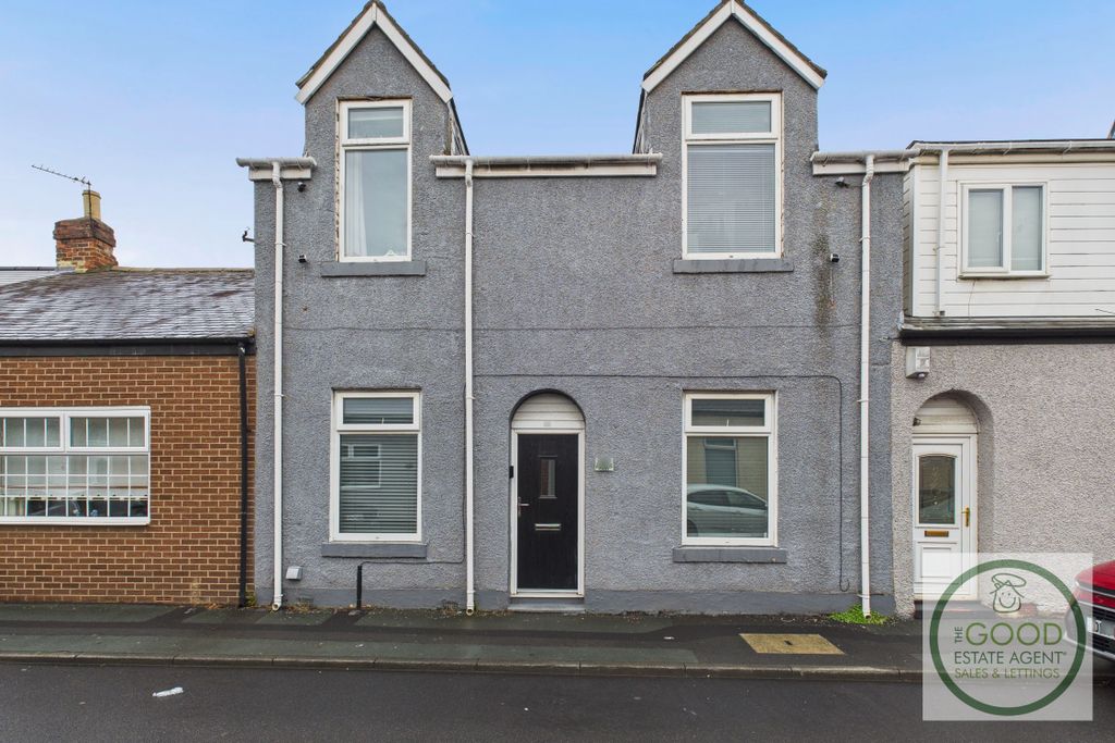 Property photo 1 of 18