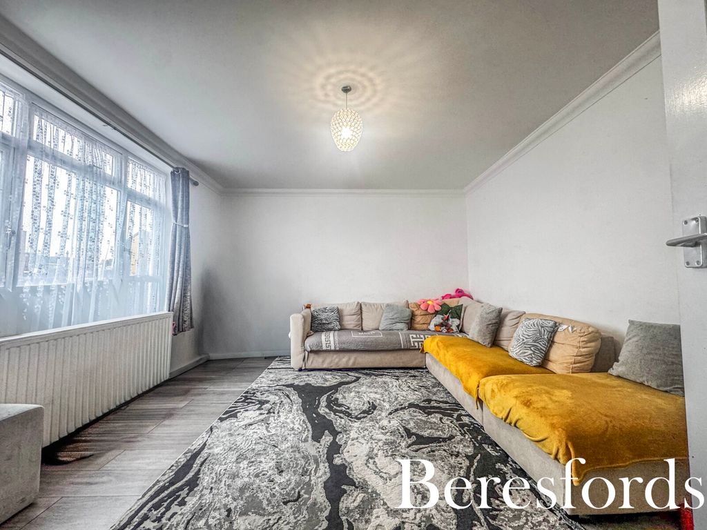 Property photo 3 of 14 Picture No. 02